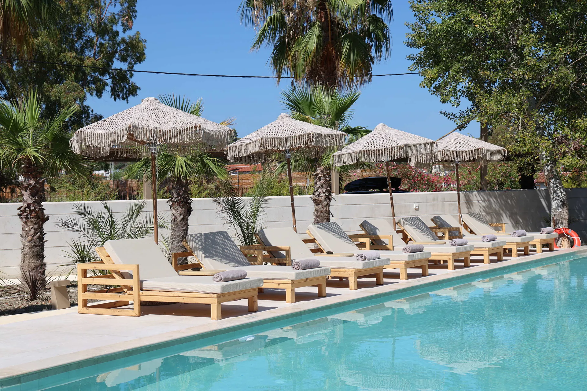 Nusa Suites & Villas-Oblast oko bazena